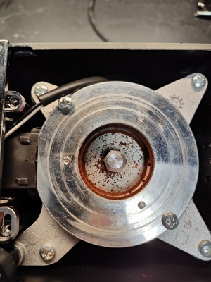 Blijkbaar is de Turbo toch wel anders als modellen als de specialita. Als je goed kijkt is er een stukje afgeknipt in de cirkel waardoor je de boven schijven dus nooit anders kan plaatsen want anders past het niet.